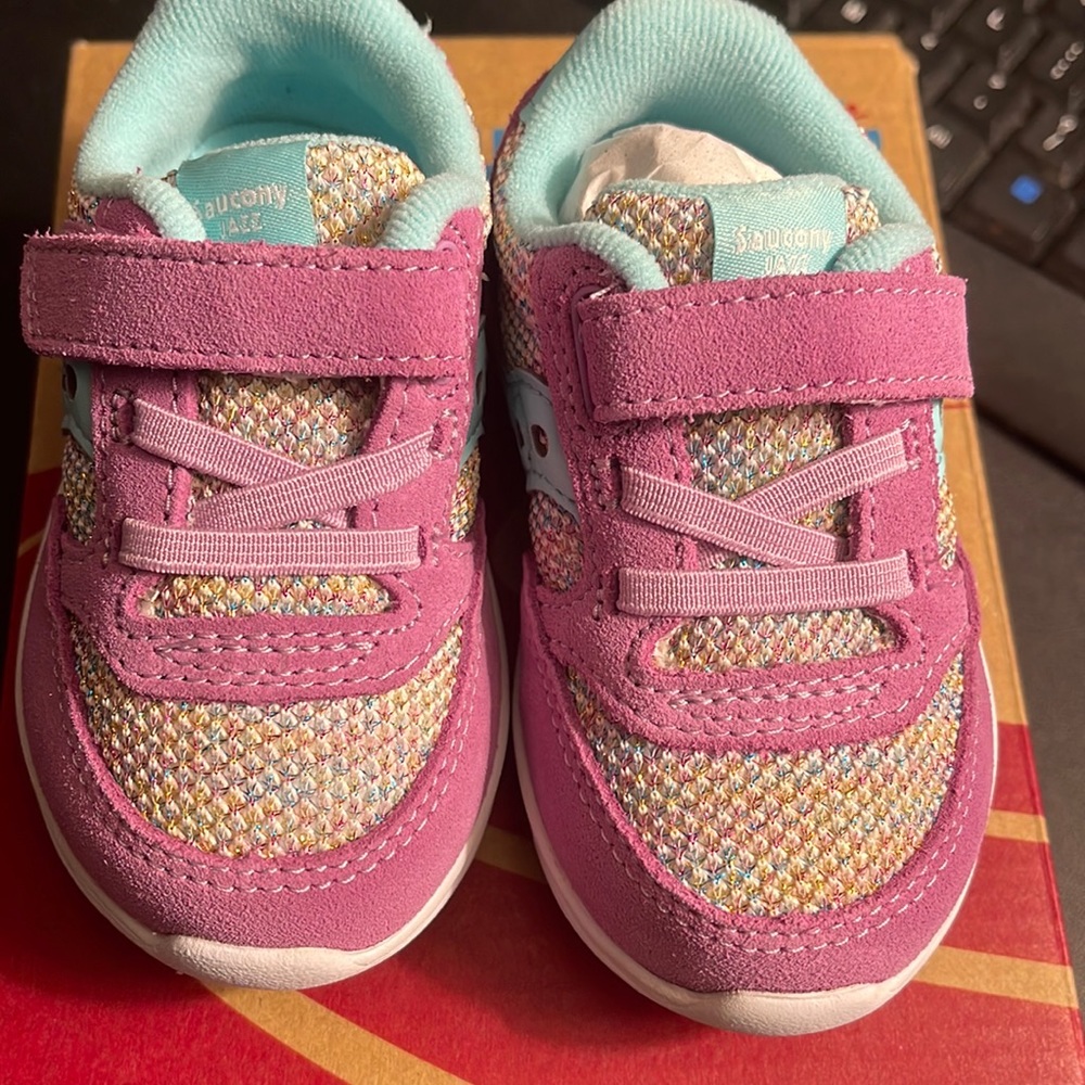 4W New With Box Saucony S-Baby Jazz Lite / LilCRNBW Baby Infant Girls Pink